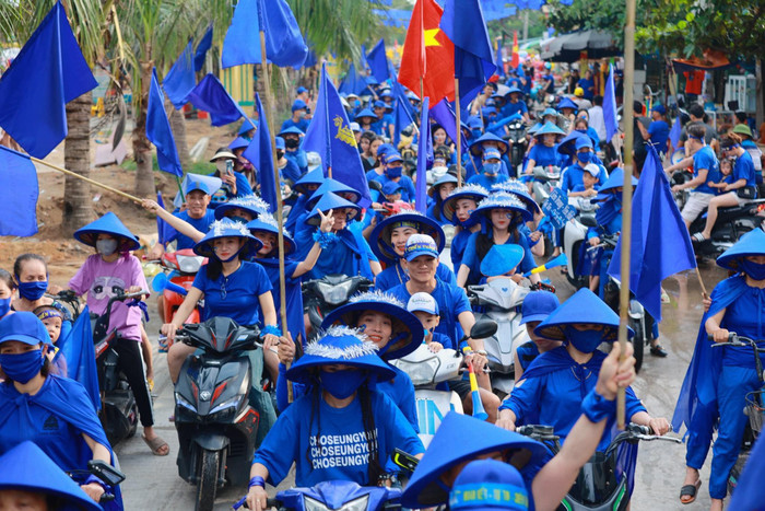 Dịp 2/9, về làng biển Cảnh Dương nô nức đón xem lễ hội đua thuyền Ảnh 1