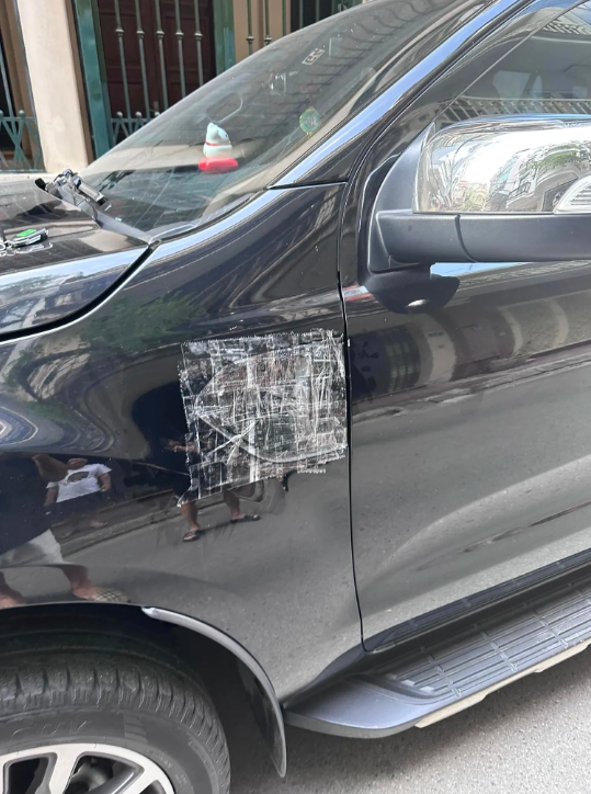 Xế hộp của Quang Linh Vlogs bị trộm ghé thăm, dân tình bật cười với cách xử lý Ảnh 4