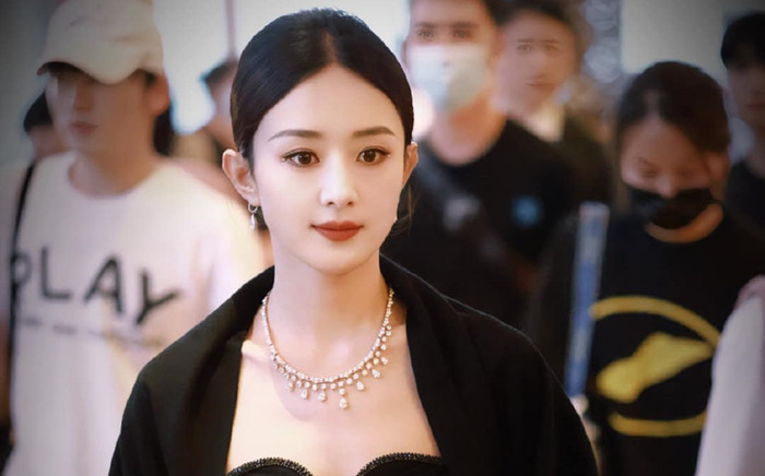 Lộ ảnh Triệu Lệ Dĩnh đi ăn với 1 người đặc biệt, dự đoán sự nghiệp sắp thăng hoa Ảnh 2