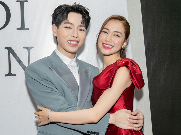  Đức Phúc hé lộ về ca khúc sắp ra mắt của Hòa Minzy: 'Nổi da gà từng cơn' Ảnh 1