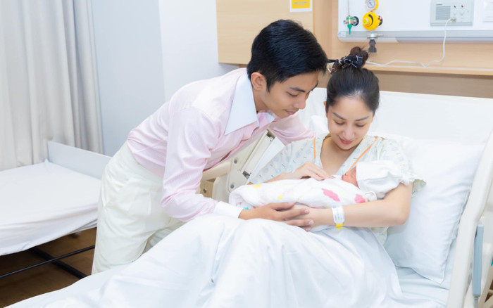 Khánh Thi vừa hạ sinh con thứ ba, hé lộ hình ảnh đầu tiên của nhóc tỳ Ảnh 2