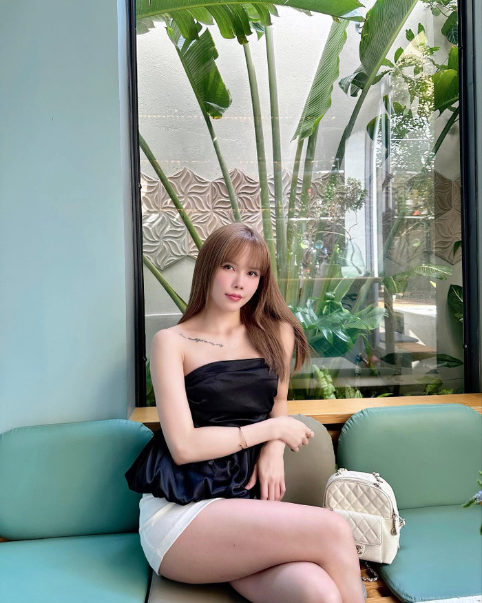 Thiều Bảo Trâm luôn nỗ lực làm việc và phát hành nhiều sản phẩm âm nhạc khác nhau trong thời gian vừa qua