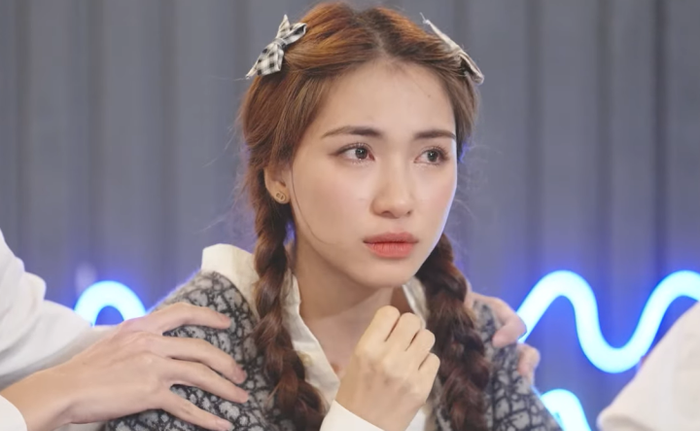 Hoà Minzy thông báo bị đau dạ dày do ảnh hưởng của việc giảm cân. 