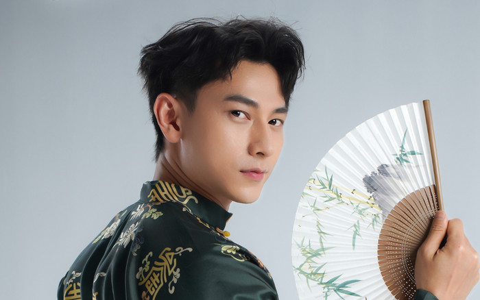 Isaac tái xuất màn ảnh sau 4 năm, hợp tác với người đẹp Miss Universe Vietnam Ảnh 2