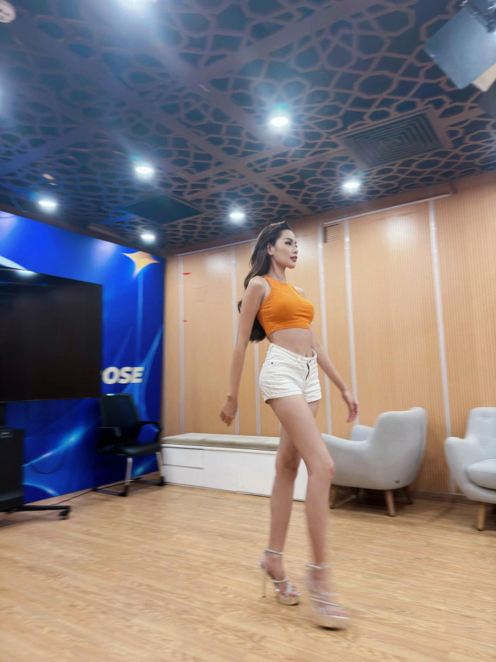 Lê Hoàng Phương hiện tại đang tích cực tập luyện nhiều kỹ năng khác nhau để tham gia Miss Grand International trong thời gian sắp tới