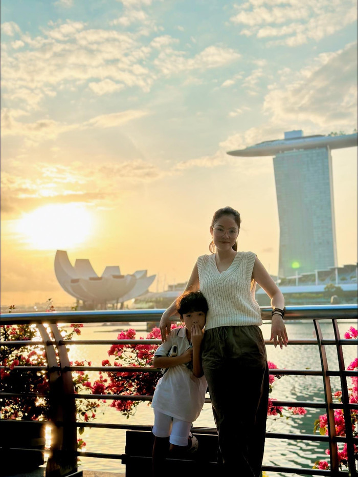 Khoảnh khắc bình yên của Dương Cẩm Lynh và 2 con sau biến cố nợ nần Ảnh 1