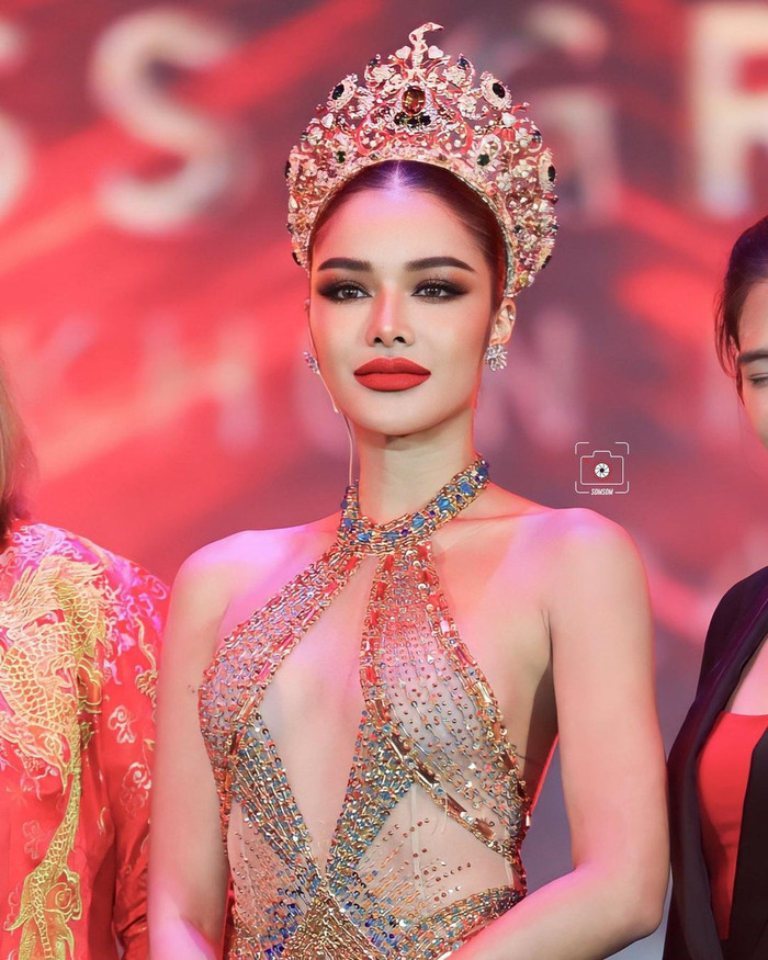 Sau màn ứng xử bằng tiếng Anh tệ của người đẹp, nhiều khán giả đã cảm thấy thất vọng. 