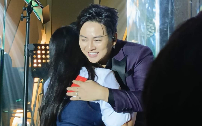 Hậu giảm cân, nhan sắc Hoài Lâm ra sao mà khiến cả fan nam 'liêu xiêu'? Ảnh 2