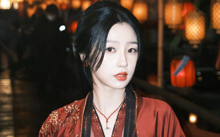 Choáng với mức cát-xê chênh lệch của Ngu Thư Hân và bạn trai Bạch Lộc Ảnh 2