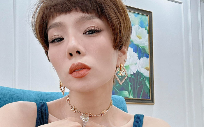 Lâm Bảo Châu 'hú hồn' vì Lệ Quyên 'đổi gió' với mái tóc tém Ảnh 2