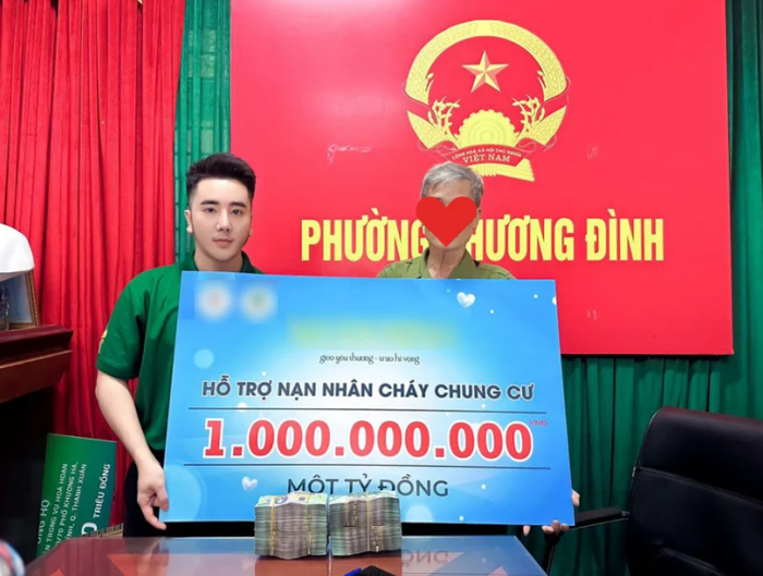 Một mạnh thường quân tặng 1 tỷ đồng san sẻ nỗi đau cùng những nạn nhân vụ cháy Ảnh 2