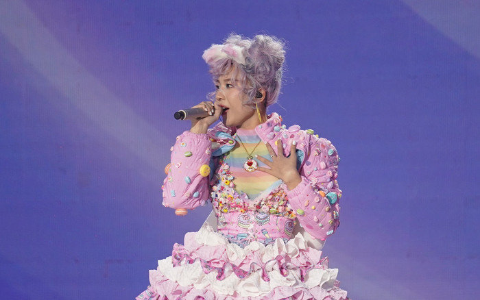 Lamoon mang nguyên 'cây hồng' lên sân khấu, được Mỹ Tâm khen 'Chị thích em' Ảnh 2