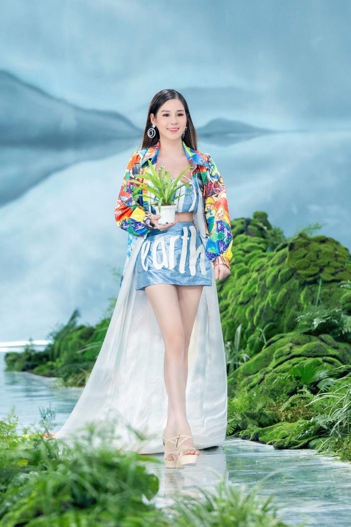 Trang phục tái chế độc đáo với thông điệp bảo vệ môi trường của Miss Earth VN Ảnh 6