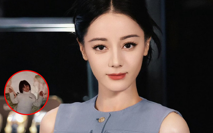 Ảnh Địch Lệ Nhiệt Ba thời bé hot trở lại: Tinh hoa hội tụ, đẹp tựa búp bê Ảnh 2