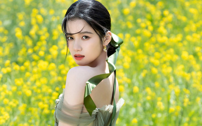 Fan tuyệt vọng vì tiểu hoa 95 đóng phim Quách Kính Minh, mong cô 'chạy ngay đi' Ảnh 2