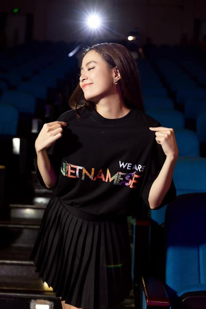 Hoàng Thùy Linh khiến dư luận xôn xao trước những phát ngôn được cho là 'trịch thượng'.