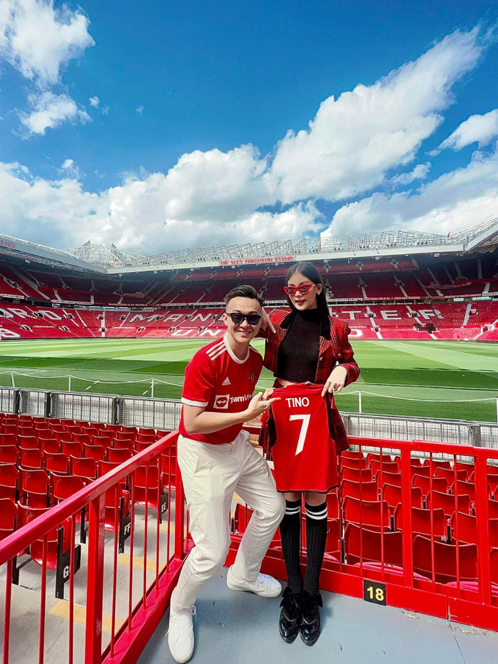 MC Tô Ny và Lê Âu Ngân Anh đã cùng nhau đi du lịch, thông báo tin vui khi ở nước ngoài vào giữa tháng 8 vừa qua. Thời điểm này nàng hậu đã mang thai khoảng 24 tuần