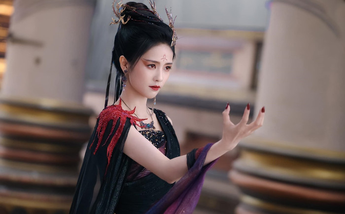 Mỹ nhân Cbiz diện hắc y: Bạch Lộc đẹp nhưng chưa đỉnh bằng tiểu hoa kém tuổi Ảnh 2