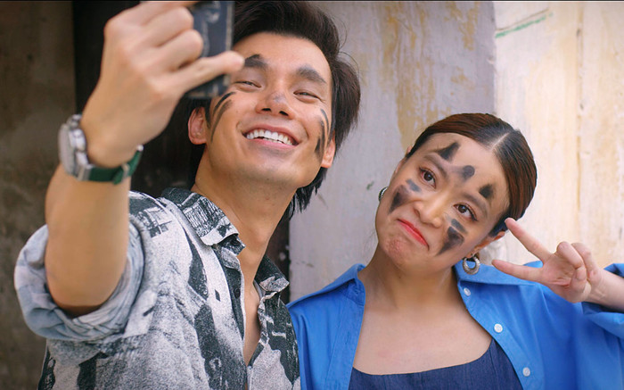 Hoàng Thùy Linh: 'Nhan Phúc Vinh đã giúp tôi trở nên thoải mái và tự nhiên hơn' Ảnh 2