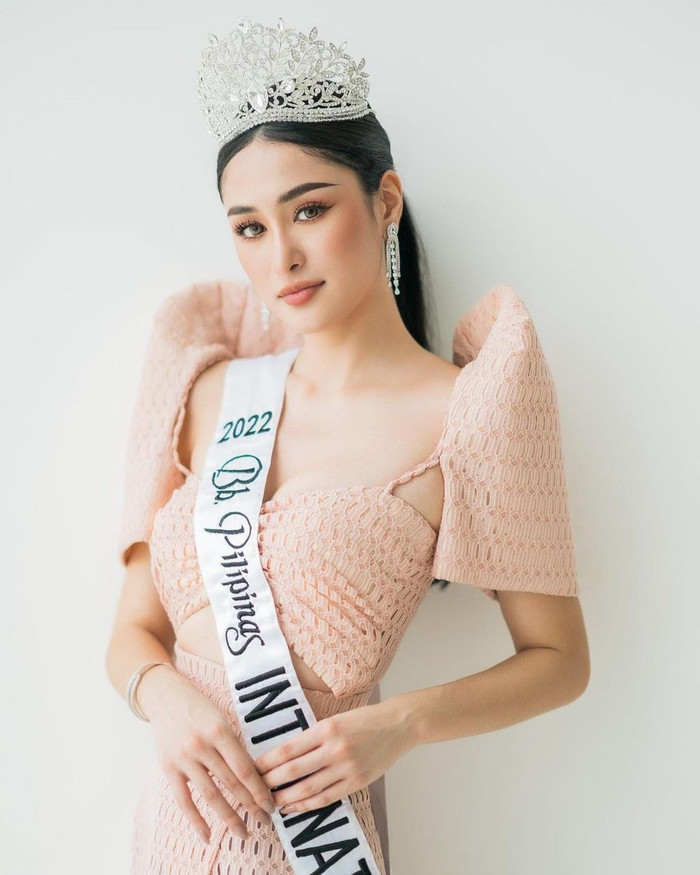 Khả năng tiếng Anh là lợi thế giúp cô chiến thắng tại cuộc thi quê nhà.