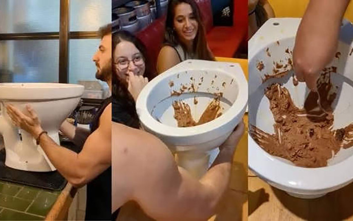 Rùng mình món kem socola được phục vụ trong bồn cầu, nhà hàng nhận bão phẫn nộ Ảnh 2