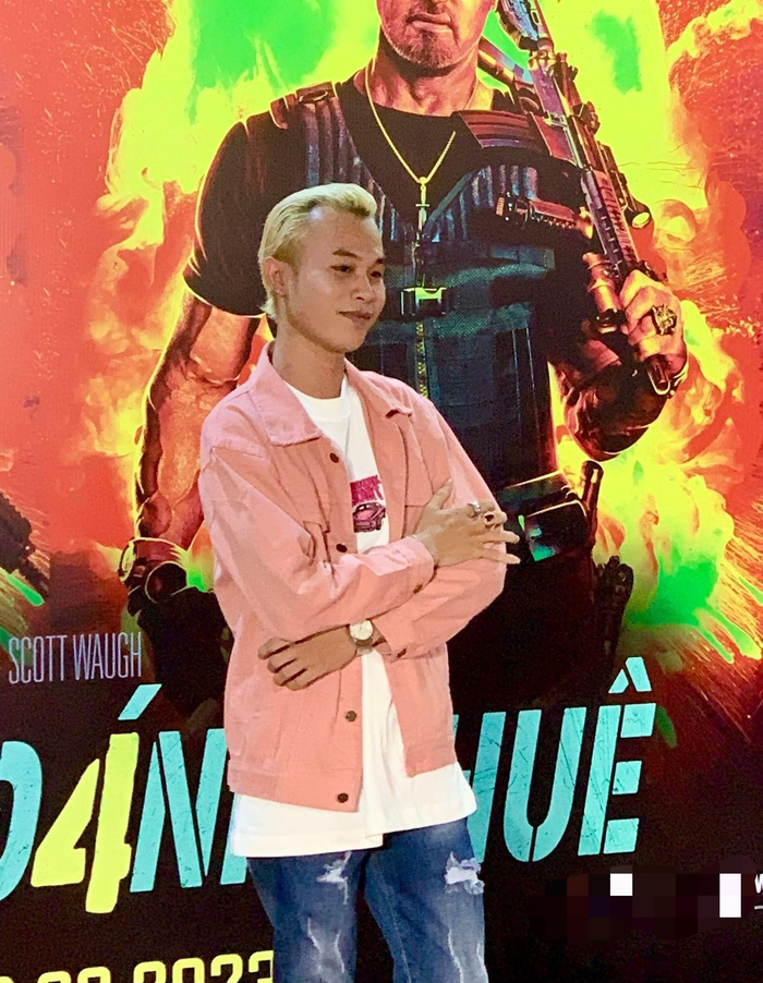 Ngoại hình của anh chàng này khiến nhiều người liên tưởng đến Binz