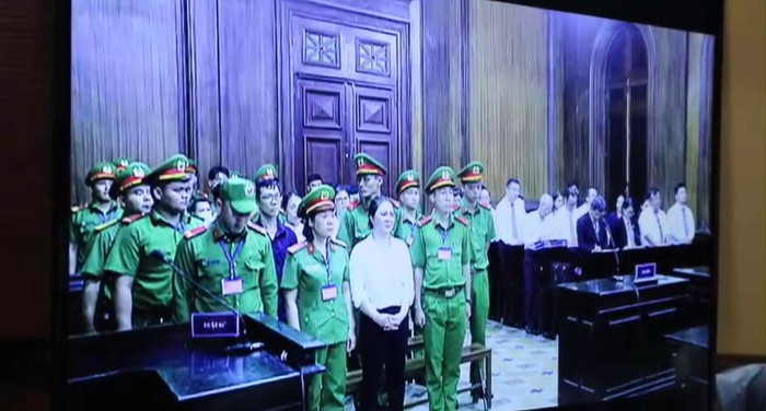 Bà Nguyễn Phương Hằng bị tuyên phạt 3 năm tù giam.