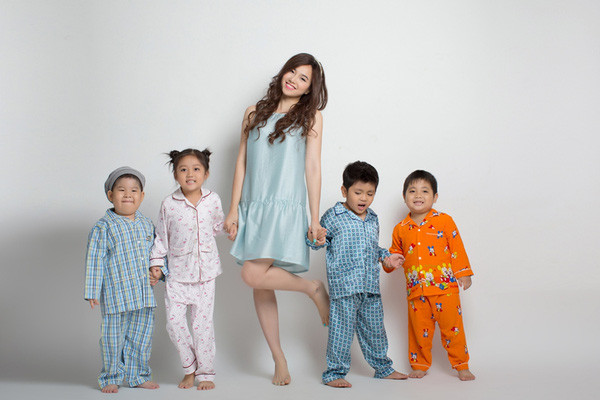 Nghề bảo mẫu, giúp việc được xem là ngành nghề có mức thu nhập cực kỳ hấp dẫn hiện nay. Ảnh minh họa