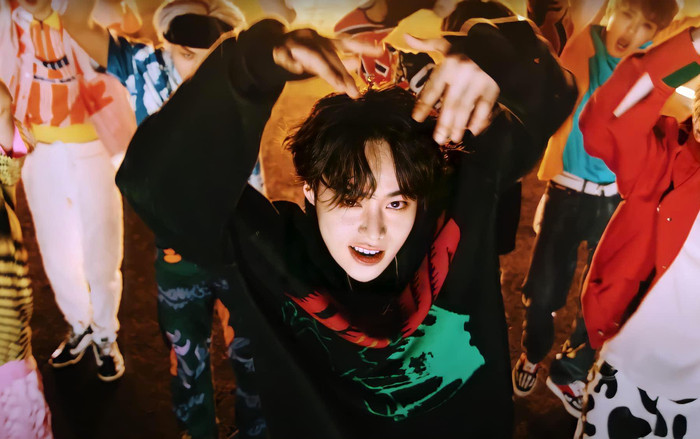 Nam ca sĩ người Việt đang gây náo loạn truyền thông Hàn Quốc: Tưởng lạ hóa quen! Ảnh 2