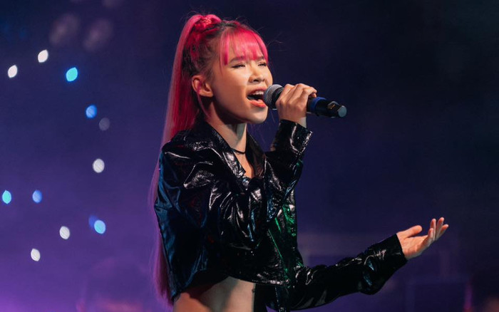 Người luôn 'tháp tùng' Khởi My khi chạy show: Không phải Kelvin Khánh! Ảnh 2