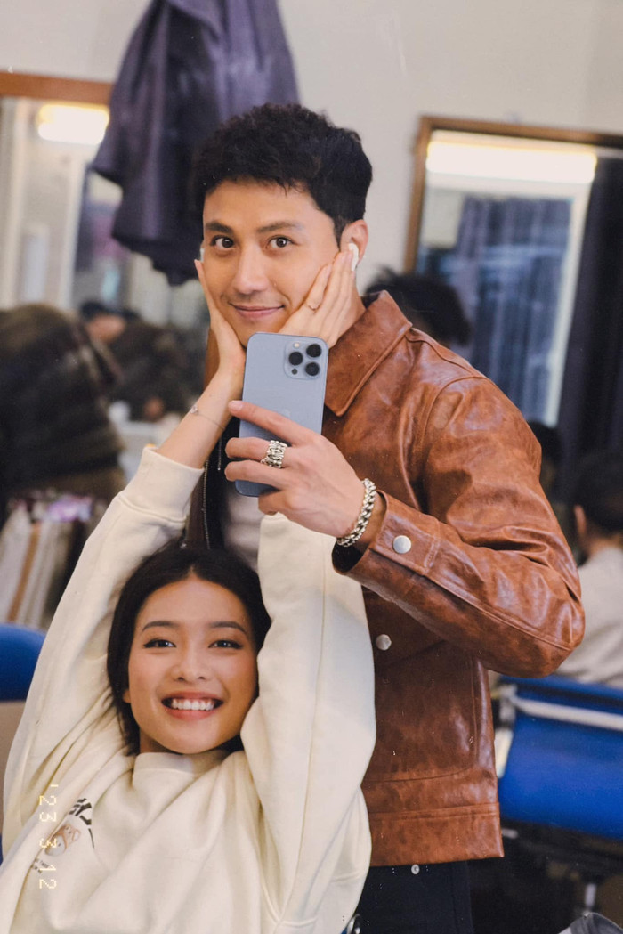 Mặc dù không công khai chuyện yêu đương nhưng trên mạng xã hội cặp đôi liên tục tung hint ngọt ngào khiến dân tình hít mệt nghỉ. 