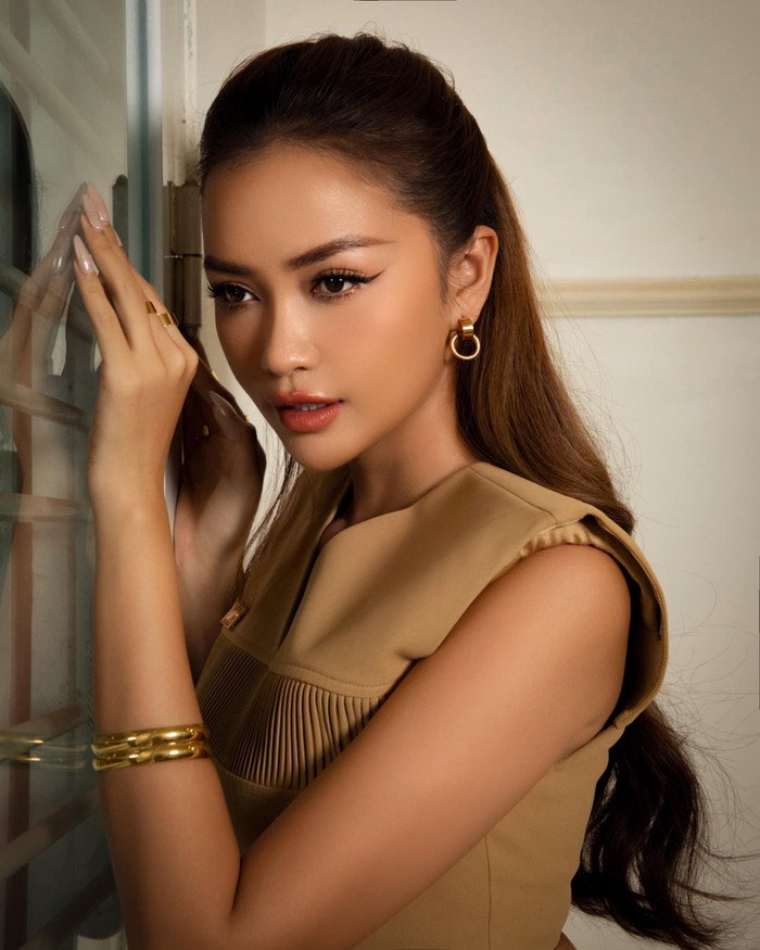 Sau khi biết thông tin Ngọc Châu bị buộc thôi học, nhiều người hâm mộ đã động viên, cổ vũ cô tiếp tục con đường học tập với hướng đi khác