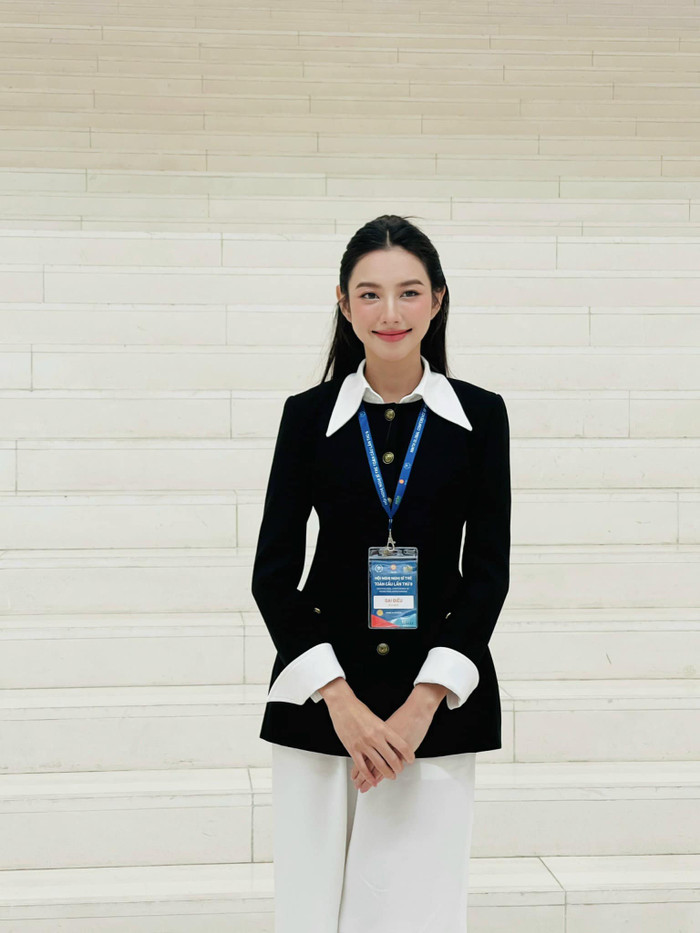 Ngoài việc hoạt động trong giới showbiz, Hoa hậu Thùy Tiên còn được mời đến tham gia các sự kiện, hoạt động xã hội