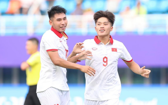 Vì sao chỉ có 1 điểm nhưng Thái Lan rộng cửa đi tiếp hơn Việt Nam? Ảnh 2