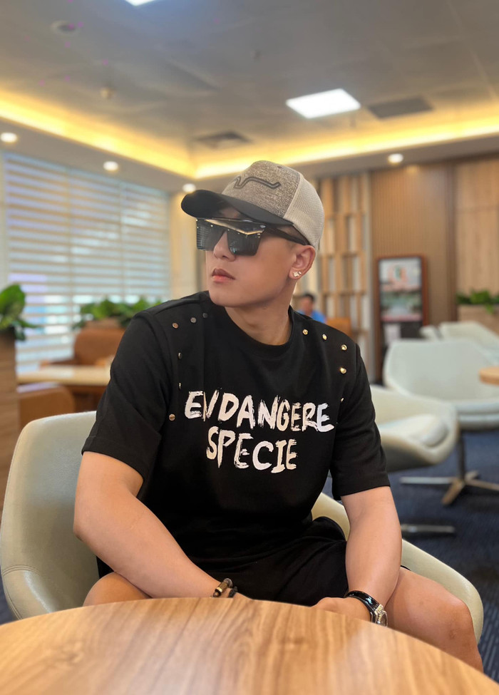 Châu Khải Phong ngại bình luận trước những ồn ào của đồng nghiệp.