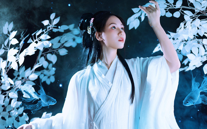 Mẫu nhí 14 tuổi hóa 'thần tiên tỷ tỷ' gây sốt cư dân mạng, danh tính chẳng xa lạ Ảnh 2