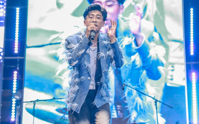 Hàng nghìn khán giả đội mưa, nhiệt liệt ủng hộ quán quân King of Rap Ảnh 2