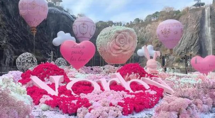 Đám cưới gây sốt với cô dâu chú rể đẹp 'thoát tục', hôn lễ tựa xứ thần tiên Ảnh 5