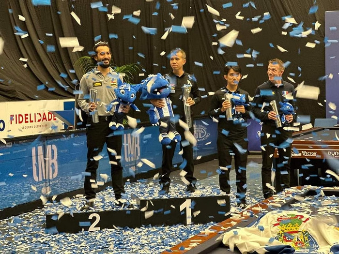 Cơ thủ Trần Quyết Chiến vô địch World Cup carom 3 băng tại Porto vào tháng 7 năm 2023. Ảnh: UBM