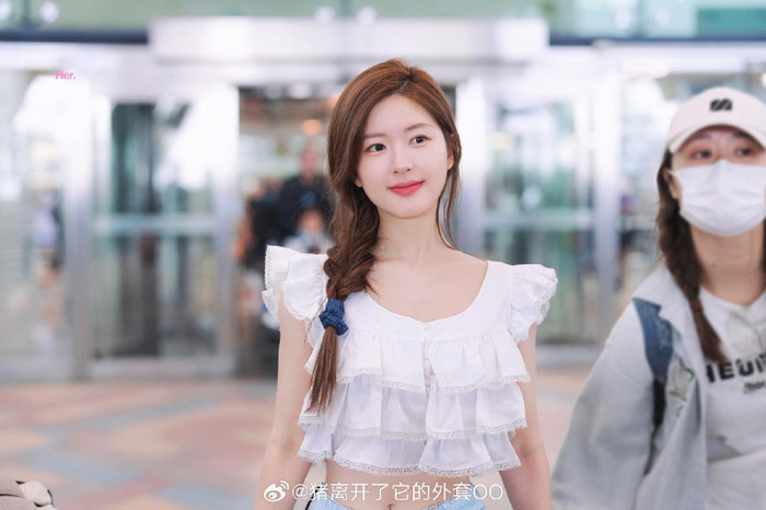 Triệu Lộ Tư sang Thái Lan tham gia lịch trình khác...