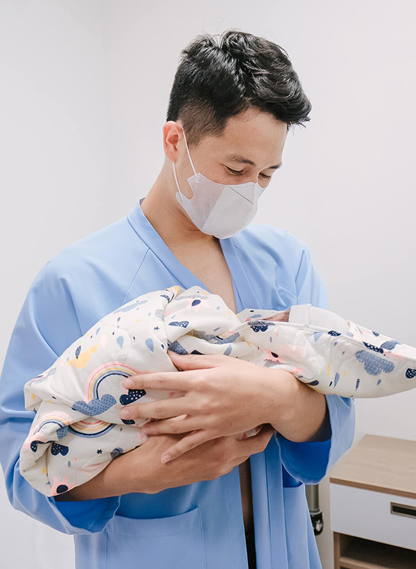 Phải quỳ gối để nhận nhiều quà cưới, Đình Trọng được nhà gái ưu ái làm điều này Ảnh 5