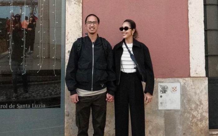 Vợ chồng Hà Tăng lên đồ đôi, diện nguyên 'cây đen' cực ngầu Ảnh 2