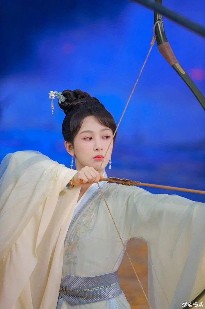 Dương Tử cũng sắp lên đường dự show thời trang.