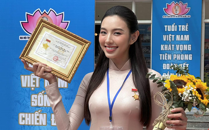 Thùy Tiên thông báo tin vui, dân tình nô nức gửi lời chúc mừng Ảnh 2