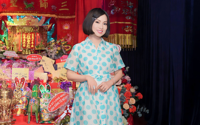 Ca sĩ tỷ phú Hà Phương trở lại, nhan sắc thế nào mà khiến netizen xôn xao? Ảnh 2