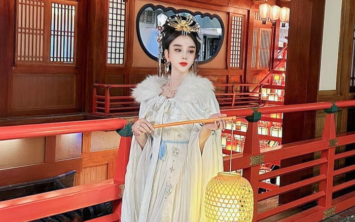 Lâm Khánh Chi 'cosplay' chị Hằng, muốn sống lại thanh xuân một lần vì lý do này Ảnh 2
