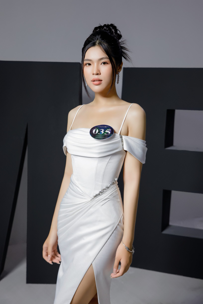 Như Nguyệt thuộc một trong ba thí sinh vinh dự nhận được vòng nguyệt quế từ phía dàn huấn luyện viên và trở thành thí sinh 'nghìn máu' của đội Á hậu Hà Thu. 