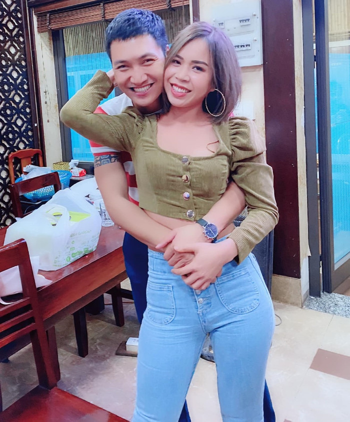 Mạnh Trường và bà xã Lan Phương từng là bạn học chung từ những năm cấp 2. 