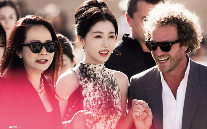 Cnet 'quay xe' khen ngợi Ngu Thư Hân hết lời với màn lột xác ở show thời trang Ảnh 2