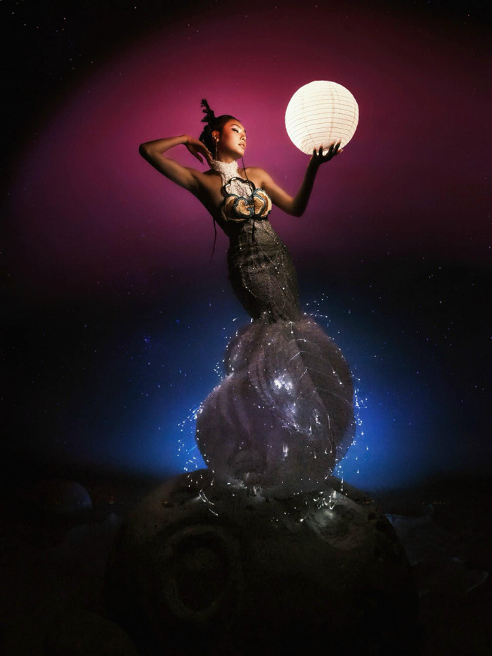 Sự kết hợp ánh sáng trong không gian vô cùng hoài hòa.